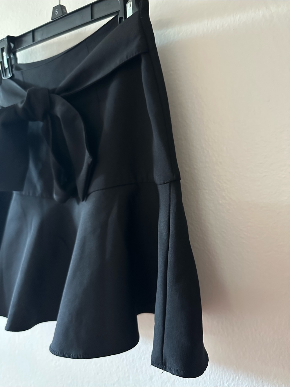 Black Zara skort, size extra small; it has a left-side closure and ties. - Picture 4 of 9